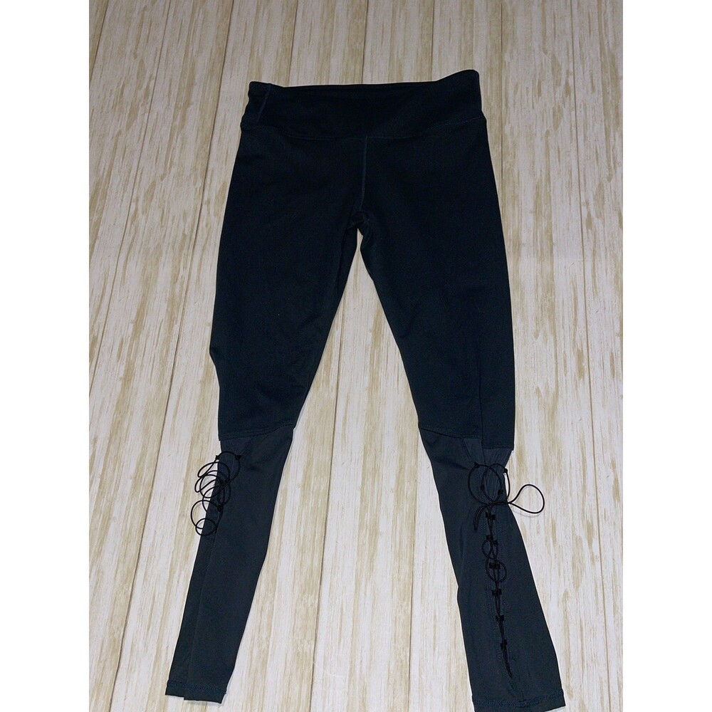Demi Lovato Fabletics High Waisted Salar Statement Sculpknit Eyelet 7/8 Leggings
